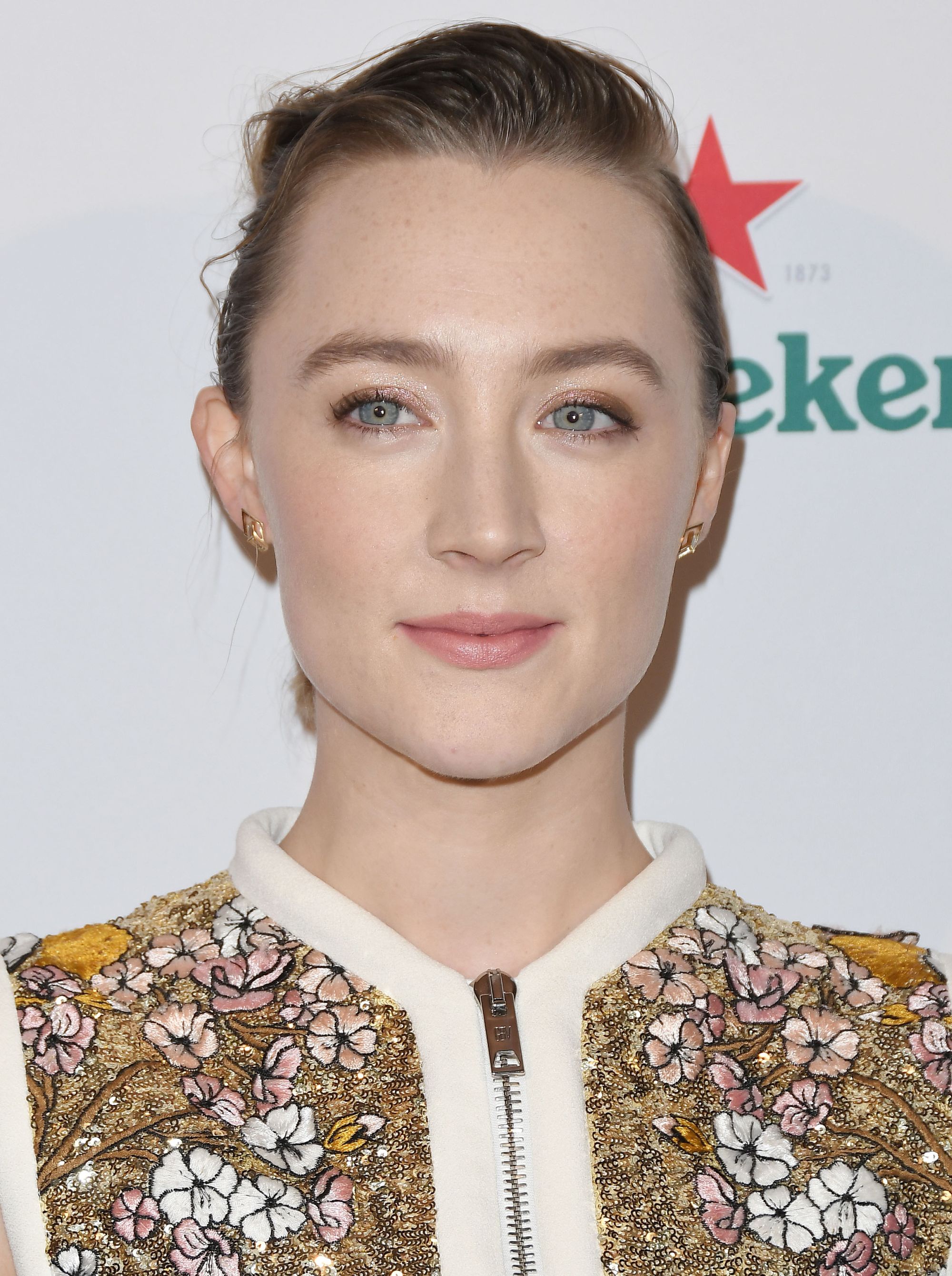 Saoirse Ronan Fakes