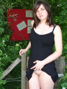 Amateur teen flashing her pussy under a black skirt-w6xfdip0az.jpg