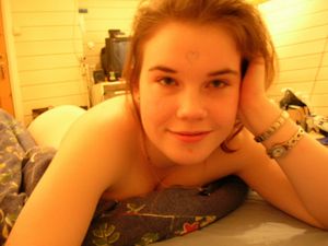 Amateur with shaved pussy x179-c6xg4vez12.jpg