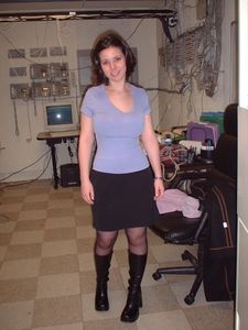 Busty-office-girl-on-her-knees-x192-66xnbot4ku.jpg