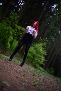 Goth Girl Julia in the woods [x353]-c6xnx20bpq.jpg