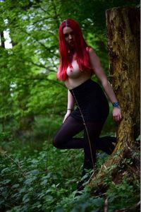 Goth Girl Julia in the woods [x353]-a6xnx22pqy.jpg