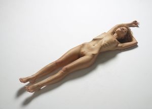 Julia Yaroshenko-nude-figures-10000px-h6xvftpfu6.jpg