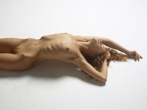 Julia Yaroshenko-nude-figures-10000px-a6xvfub4ha.jpg