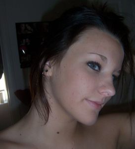 Cute brunette x173 77atmeexkb