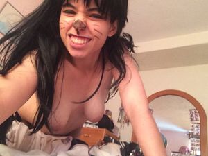 Sexy Kitty Posing Naked with Camera [x460]-s7gc03b326.jpg